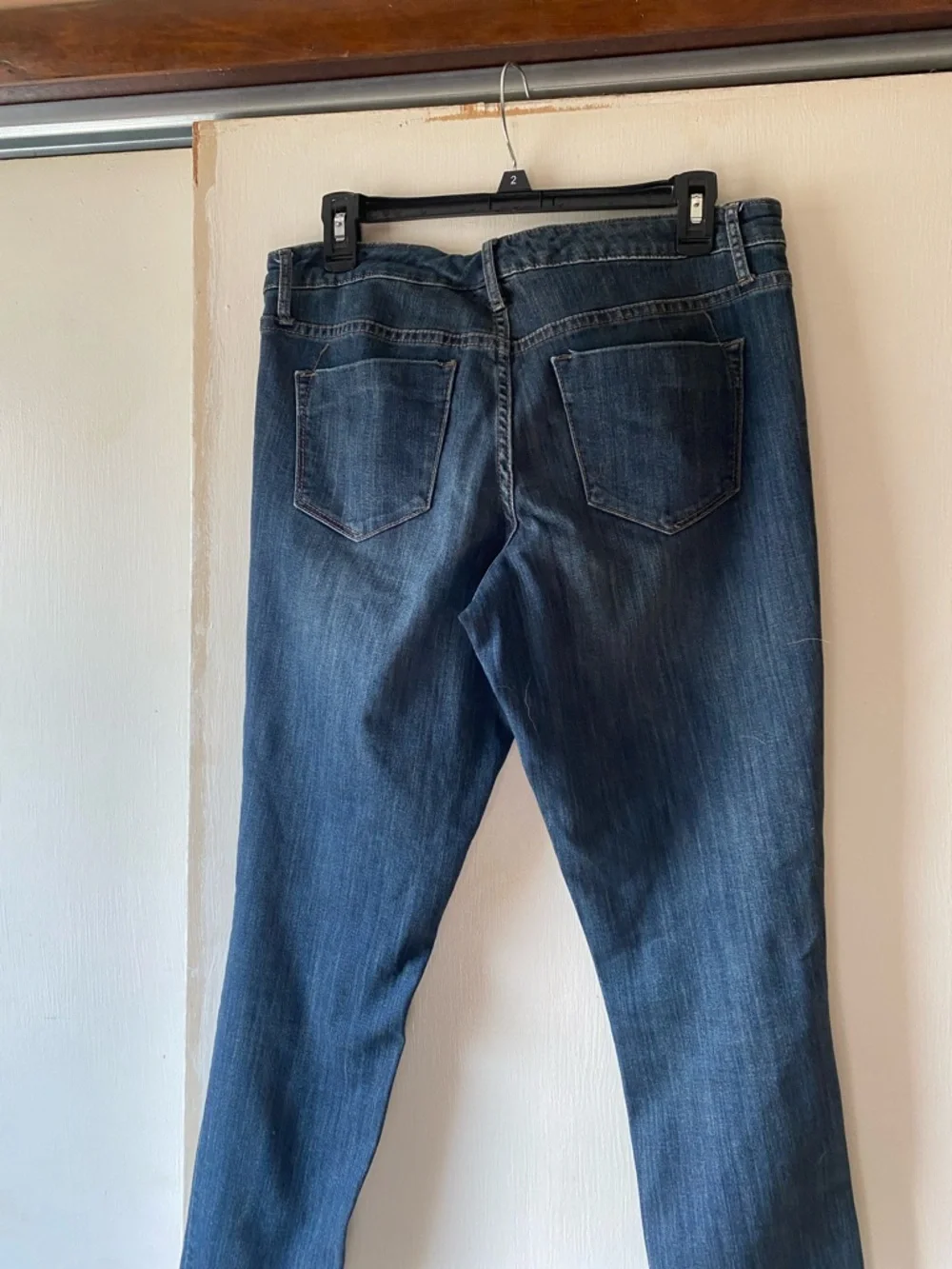 Mossimo Denim Low Rise Skinny jeans in a Dark Wash Skinny Jeans Long - Picture 5 of 5
